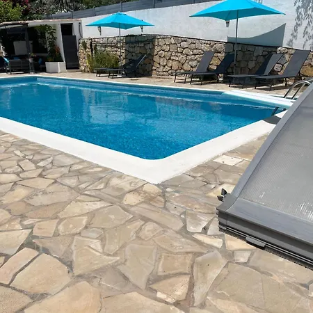 Dans Vue Piscine Partagee Apartment