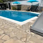 Dans Vue Piscine Partagee Apartment